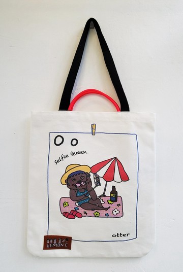 O for Otter 帆布袋