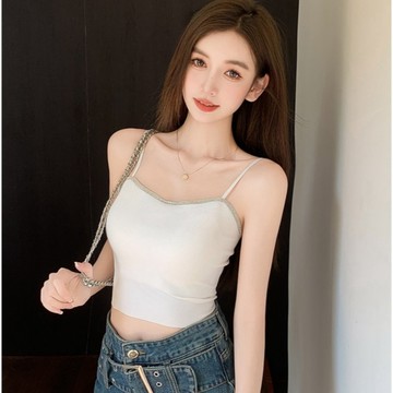 【桃園出貨】蹦迪戰袍 點鑽帶胸墊吊帶背心 女 顯瘦包副乳無袖打底衫 外穿短款上衣 韓系美式辣妹內建內衣 鏤空美背打底衫