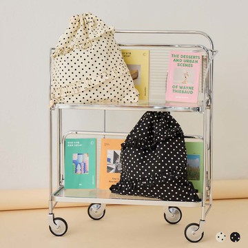 天藍小舖-黑白小圓點荷葉邊束口後背包-共2色-$490【A12122302】