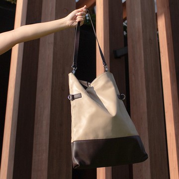 NORMCORE 極簡 多用單肩/斜揹/手拿 雙色包 - 木色