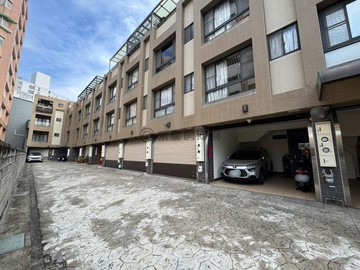 ⚠️屋主想賣⚠️大里一期車庫別墅❤️10年屋新｜台中市大里區現岱路