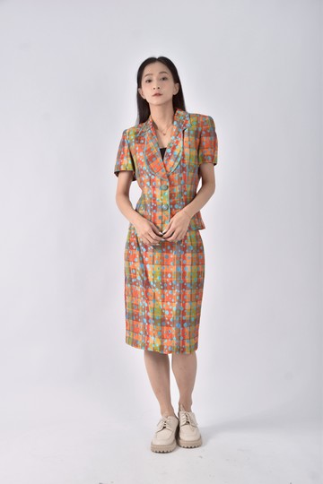 (S) 【簡立喆私服】格紋點點橘色套裝