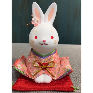 日本製❇️瀨戶市藥師窯❇️和服錦彩ちりめん花うさぎ(おじぎ・大）（右手上げ·大）（左手上げ·大）New 開運招福幸福到來