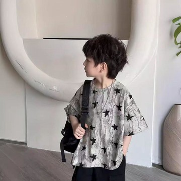🍭臺灣出貨🍭男童短袖T恤2025兒童夏季上衣新款中大童冰絲短袖帥氣寬鬆夏裝 兒童短袖上衣\t兒童短袖\t大童短袖\t兒童t