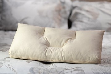 馬毛側睡 新 C 枕 ( 馬尾毛彈簧填充 )