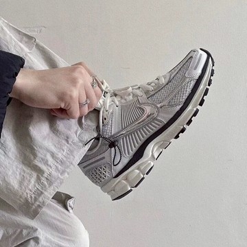 S.G Nike Zoom Vomero 5 FD0884-025 液態灰銀 Y2K 白銀 小香風 金屬
