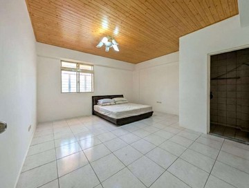 近青埔棒球場重疊別墅晏姐獨家專任｜桃園市中壢區圓光路一段