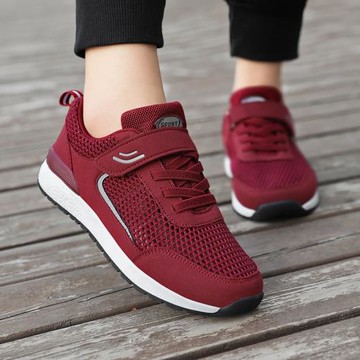 夏季老人鞋女透氣媽媽網鞋奶奶軟底布鞋鏤空防滑中老年健步鞋閏月