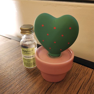 Lively Breeze Mini Heart 仙人掌香氣擴散器陶瓷仙人掌