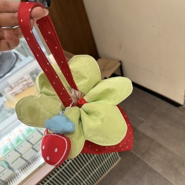 新款春夏多巴胺色花卉手提包，甜美草莓波點手提包和斜挎兩用花卉包