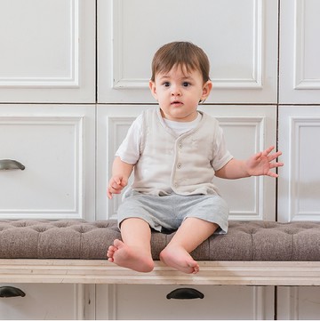 【安琪兒婦嬰百貨】日本 Hoppetta 銀河星彩六層紗前扣背心(0m-1Y)