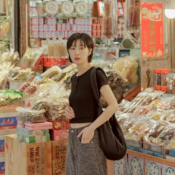 QUEENSHOP_S 女裝 長袖 半門襟壓釦圓領合身上衣 四色售 現+預 【01099501】