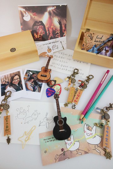 【加購服務】客製手作 拍立得造型卡片2張 打開更溫暖