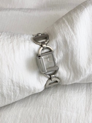 【 日本直送 名牌中古包 】Christian Dior 潘朵拉 手錶 銀色 不鏽鋼 石英 D78-100 zvwjvu