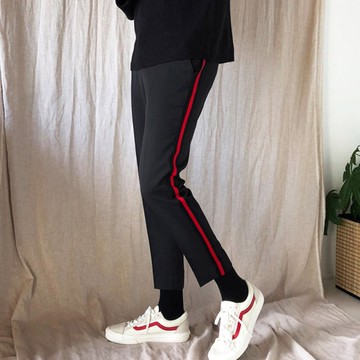 正韓休閒褲 側邊紅線條合身運動風九分褲 YUPPIE 現貨商品