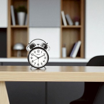 SEIKO 精工 / 復古風格 數字刻度 滑動式秒針 貪睡鬧鈴 雙鈴鬧鐘 - 黑色 ＃QHK063K/SK048