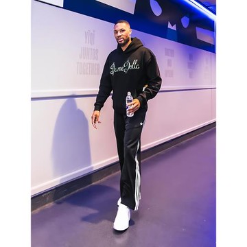 利拉德dame dolla秋季長袖美式黑色短款衛衣薄款寬松外套男潮牌