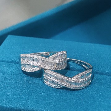 璽朵珠寶 [ 18K金 T鑽 鑽石戒指 ] 微鑲工藝 精品設計 鑽石權威 婚戒顧問 婚戒第一品牌 鑽戒 婚戒 GIA