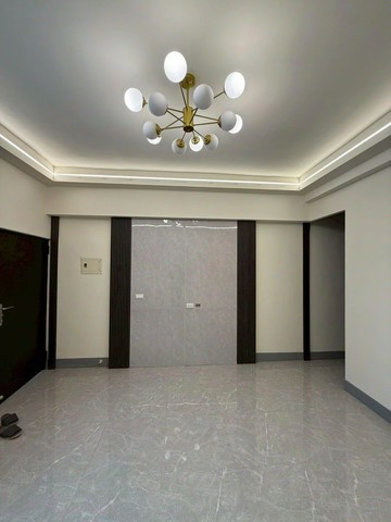 稀有釋出~大里美美全新整理前院大車庫別墅｜台中市大里區金山一街