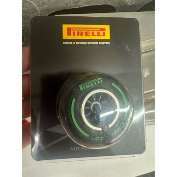 ||高雄 宅媽|樂高 積木|| LEGO“ F1 鑰匙吊飾"倍耐力 輪胎鑰匙圈 PIRELLI 鑰匙圈 輪胎