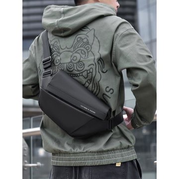 大容量機能斜挎包男士潮牌單肩包騎行郵差包ipad胸包通勤款小背包