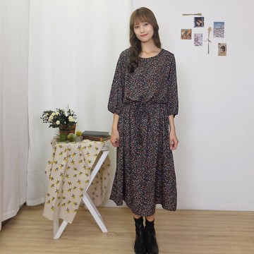 Hana Mokuba 圓領七分袖寬鬆碎花綁帶收腰洋裝