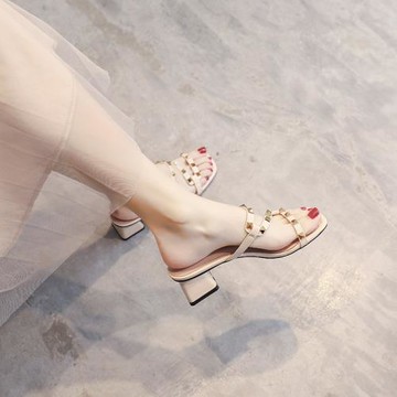 配裙子仙女夏天涼鞋女中跟百搭柳釘高跟時尚法式粗跟可外穿涼拖鞋