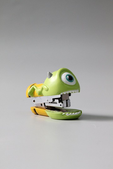 日本迪士尼設計怪獸電力公司系列10號針小釘書機(大眼仔)