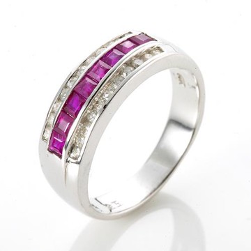 金工坊一路發紅寶鑽戒