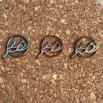 英國寄出 水晶樹襟章