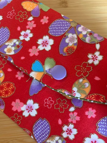 翩翩起舞文青風萬用袋-吸睛紅 禮物 收納紅包 濕紙巾 衛生棉收納