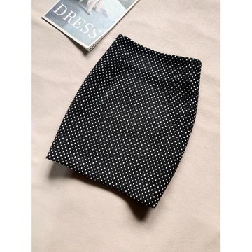 黑色波點半身裙2023秋冬上新點點短裙高腰顯瘦彈力毛呢包臀裙女
