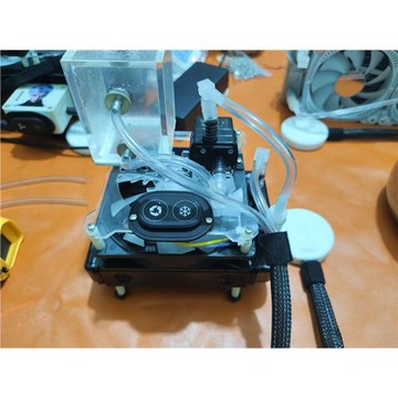 手機平板半導體水冷液冷散熱器磁吸結冰制冷蘋果王者專用原神主播