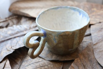 【聖誕禮物】風的皺折愛心手捏陶杯 No.2 鈷綠咖啡杯藝術馬克杯