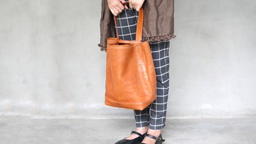 TEHA'AMANA ｜日本手工皮革簡約柔軟單肩背包 - 黑色