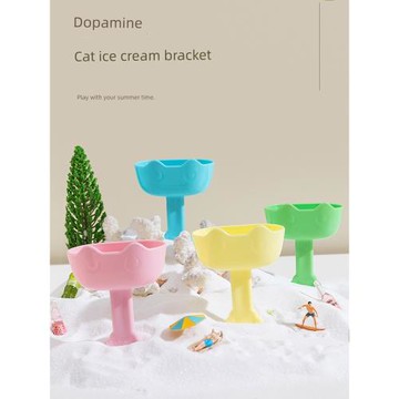 有了這個小東西，孩子吃雪糕再也不怕滴的滿身了用完一沖就干凈
