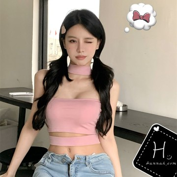 繞頸美背罩杯上衣［9708］女裝批發價春夏新款韓系INS性感貼身氣質純欲網紅辣妹掛脖繞脖露肩平口短版背心【Hannah】