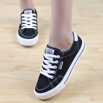 人本帆布鞋女 新款低幫平底學生休閑鞋情侶板鞋百搭小白鞋女31018
