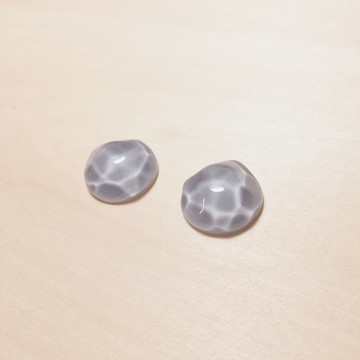 復古灰水波耳環