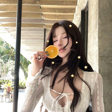 ♡ 𝑪𝒉𝒊𝒄 𝒖 ♡純欲性感白色長袖蕾絲開衫女夏季設計感防曬微透小衫修身辣妹上衣