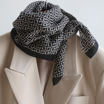 巴比秀 德克 經典 方形 絲巾  黑色  均碼