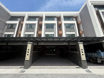 伸港市區全新大面寬電梯透天別墅D5｜彰化縣伸港鄉忠孝東街