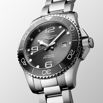 LONGINES 浪琴 深海征服者浪鬼陶瓷潛水機械錶 年終送禮-43mm L3.782.4.76.6