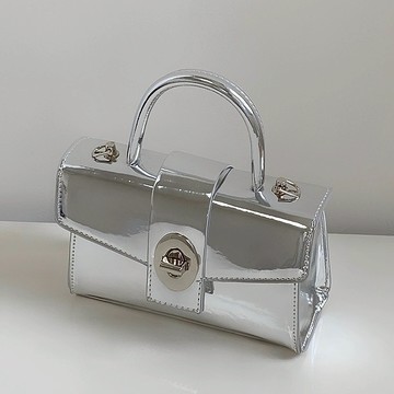 Elf✨台灣現貨出貨｜小眾設計高級感漆皮銀色包包辣妹小方包單肩斜跨包手提包