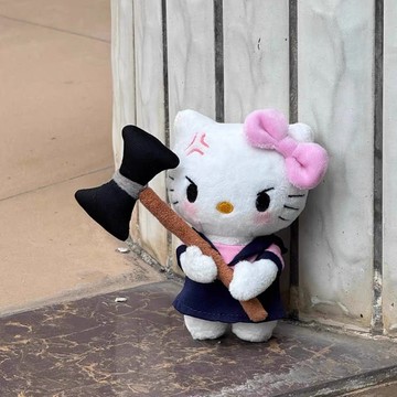暴躁HelloKitty斧頭可愛ins毛絨公仔掛件背包禮物