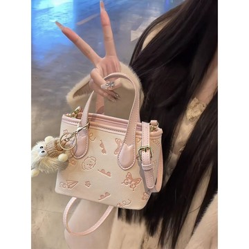 Bag House👜 粉色水桶包包女2025新款高端大氣小個子高級感輕奢超火小衆斜挎包
