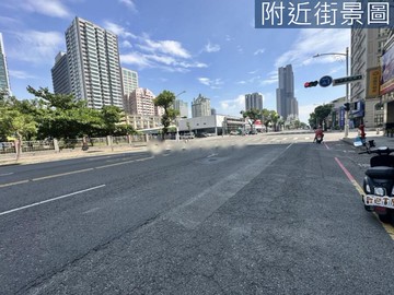 亞洲新灣區黃金店面1+夾+平車也可1次購買兩戶｜高雄市前鎮區中華五路