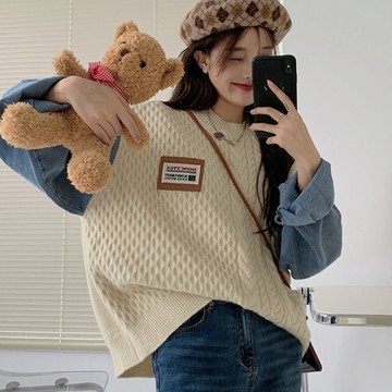 La Belleza韓版圓領麻花針織皮革標籤拼接牛仔袖落肩麻花針織毛衣