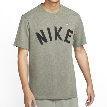 S.G Nike Primary Swoosh Top FV9771-053 男款 灰色 運動 休閒 圓領 上衣 短袖
