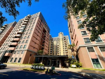 市中心 | 大鵬新城 | 視野高樓層大三房+平車｜新竹市北區凌雲街